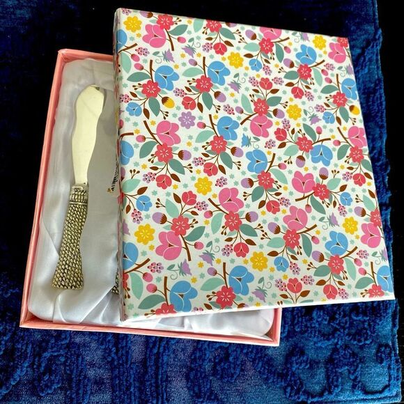 Grace Teaware White Gold Scallop Fine Porcelain Dessert  Grace’s Teaware Butter/Dessert Knife